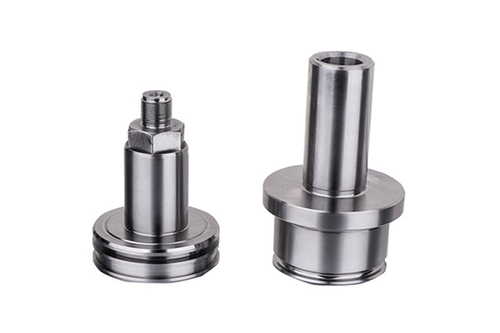 What are the requirements for the manufacturing quality of the screw